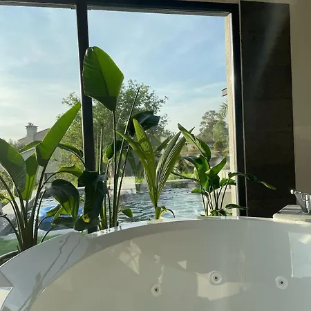 Apartamento Heated Swimming Pool Jacuzzi