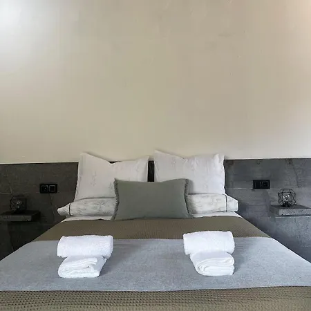 Heated Swimming Pool Jacuzzi Apartamento *